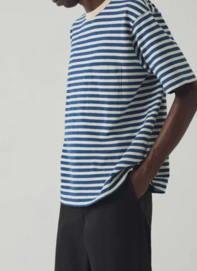 Luźny T-shirt w grube paski