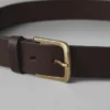 Skórzany pasek z mosiężną klamrą Skórzany pasek z mosiężną klamrą