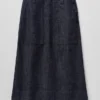 Spódnica z organicznego denimu w kolorze indygo z naszytymi kieszeniami Spódnica z organicznego denimu w kolorze indygo z naszytymi kieszeniami
